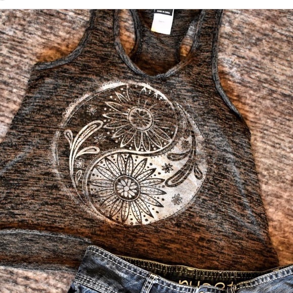 💐Crop top - Picture 2 of 2